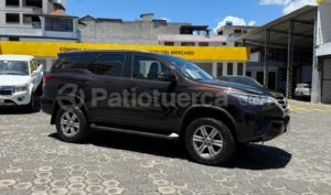 foto de Autos marca Toyota seminuevo modelo New Fortuner año 2019