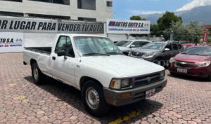foto de Autos marca Toyota seminuevo modelo Hilux CD 4x2 año 1996 en Quito