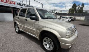 foto de Autos marca Chevrolet seminuevo modelo Grand Vitara 5p 4x2 año 2012 en Quito