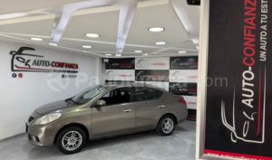 foto de Autos marca Nissan seminuevo modelo Versa año 2014 en Quito
