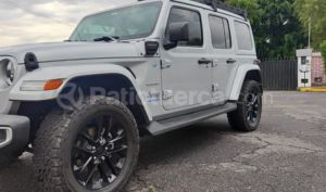 foto de Autos marca Jeep seminuevo modelo Wrangler Sahara año 2023