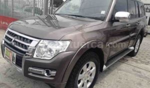 Mitsubishi Montero Blister 2015