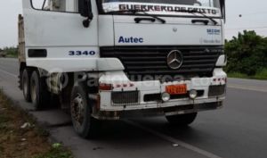 Mercedes Benz—™ Actros 3340 K 2001