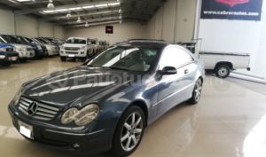 Mercedes Benz—™ CLK320 2003