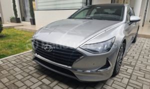foto de Autos marca Hyundai seminuevo modelo Sonata Hybrid año 2022 en Quito