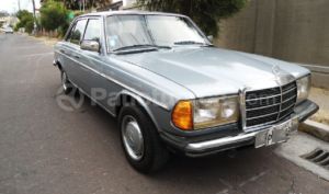 Mercedes Benz—™ 280E 1900