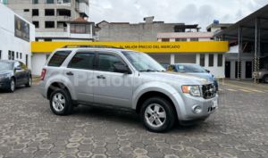 foto de Autos marca Ford seminuevo modelo ESCAPE XLS año 2012 en Quito