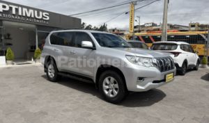 foto de Toyota Land Cruiser Prado TX 2024