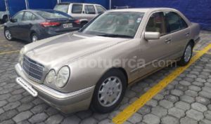 Mercedes Benz—™ E320 1998