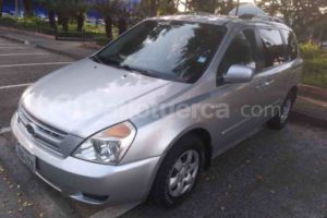 Kia Carnival 2010