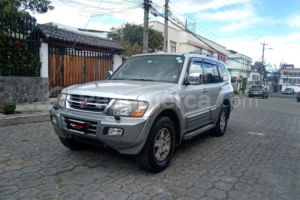 Mitsubishi Montero 5P 2002