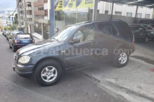 Mercedes Benz—™ ML 320 2001
