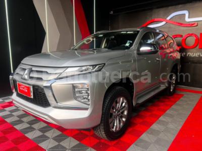 Mitsubishi Montero 2021