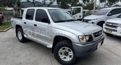 Toyota Hilux CD 4X4 2004 Camioneta Doble Cabina en Cuenca, Azuay