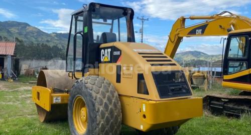 Caterpillar CS 533E 2009 Rodillo en Loja, Loja- - Patiotuerca