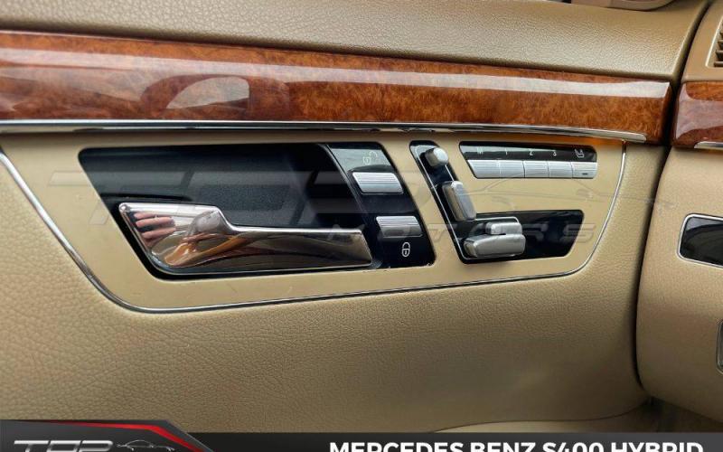 Mercedes Benz
