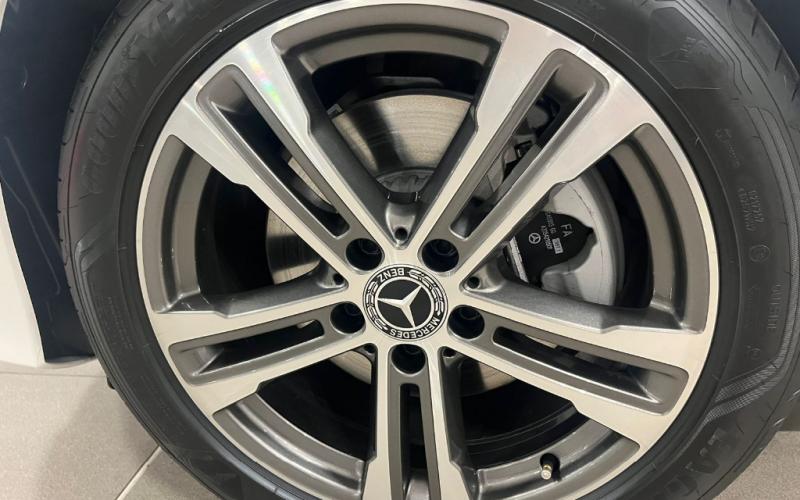 Mercedes Benz
