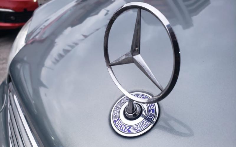 Mercedes Benz