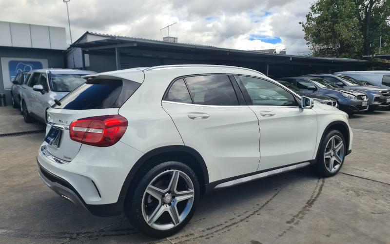 Mercedes Benz