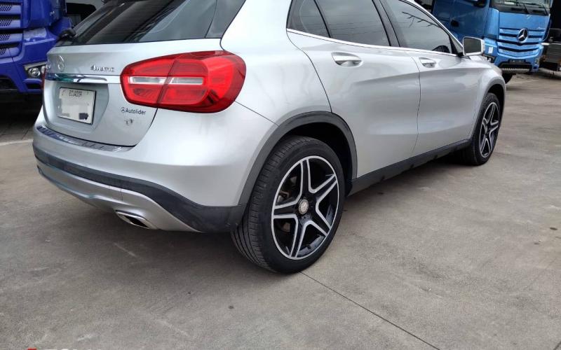 Mercedes Benz