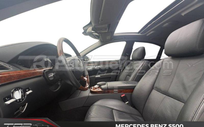 Mercedes Benz
