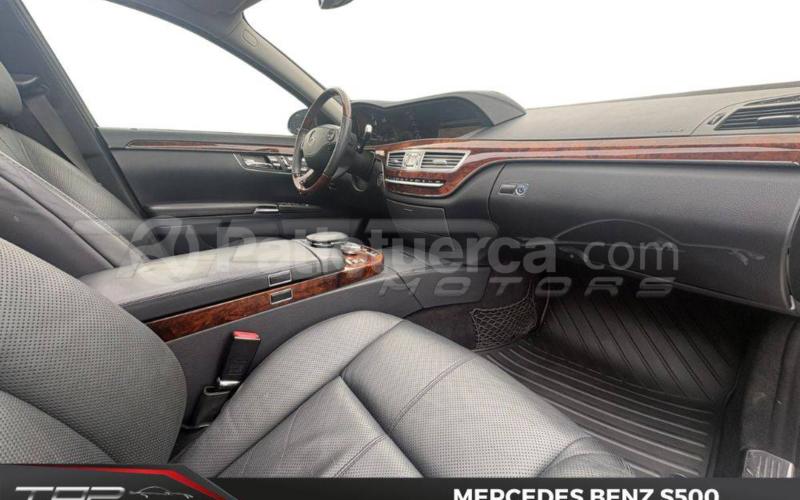 Mercedes Benz