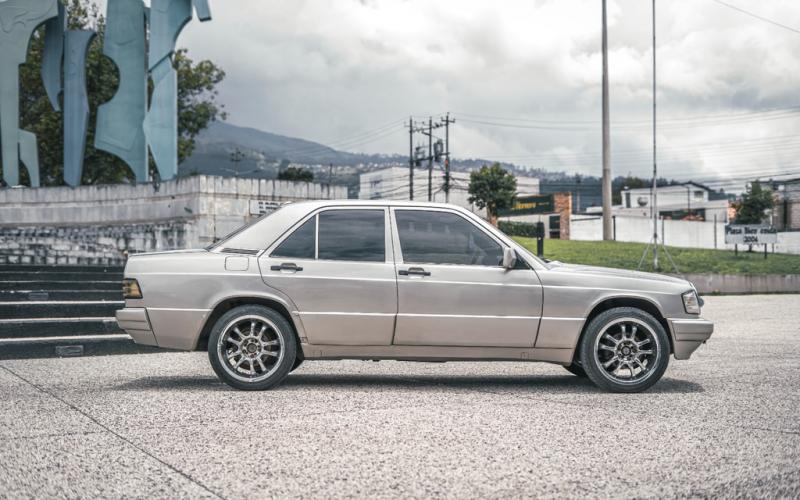 Mercedes Benz