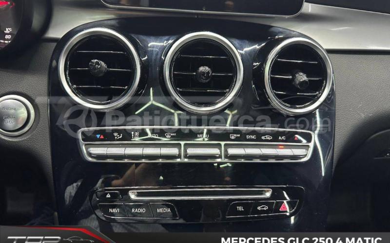 Mercedes Benz