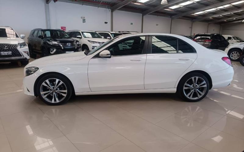 Mercedes Benz