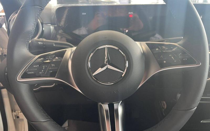 Mercedes Benz
