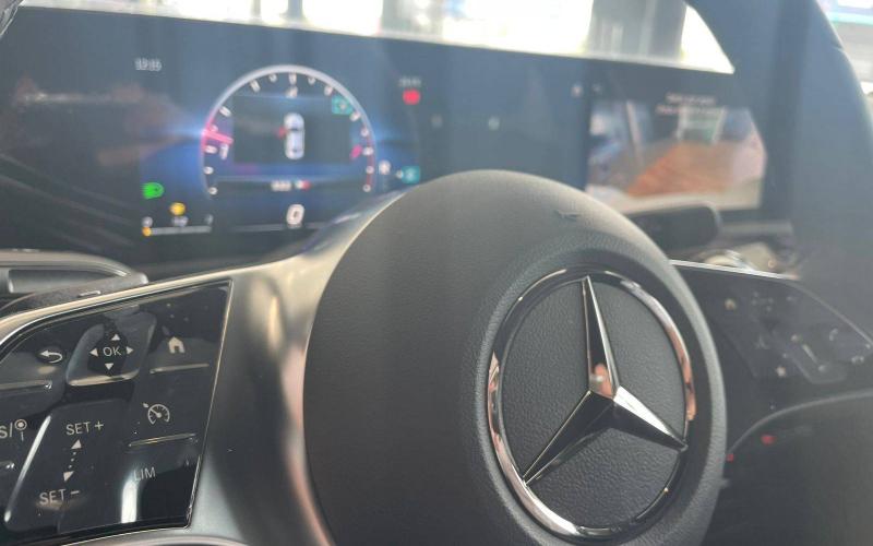 Mercedes Benz