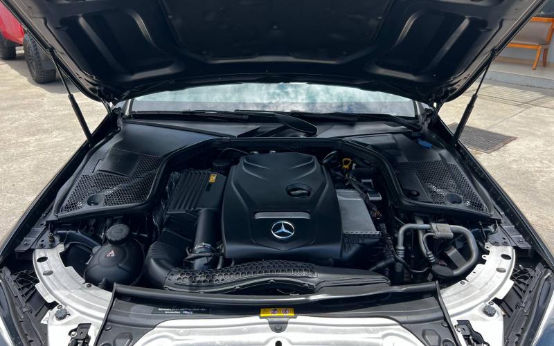 Mercedes Benz