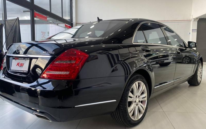 Mercedes Benz