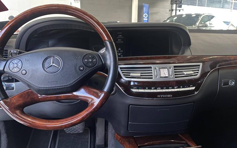 Mercedes Benz