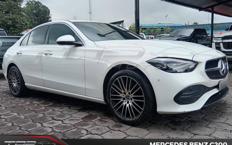 Mercedes Benz