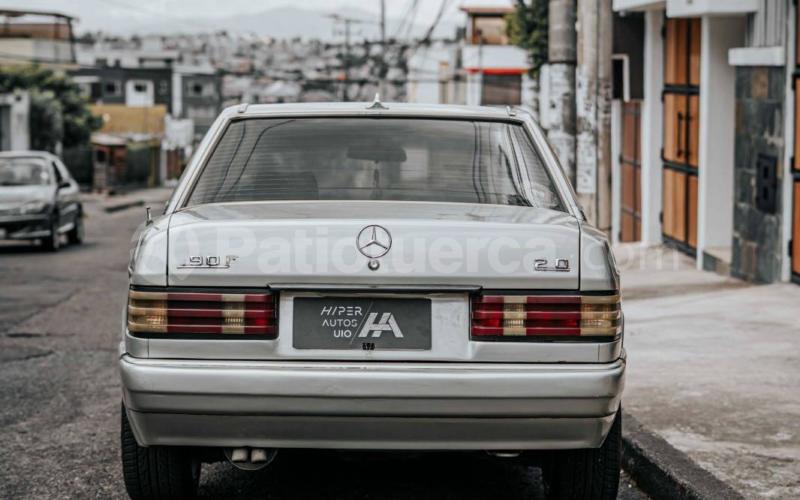Mercedes Benz