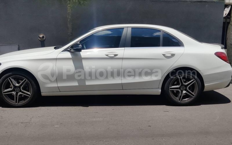 Mercedes Benz