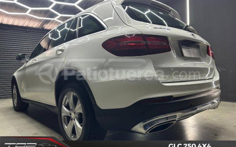 Mercedes Benz
