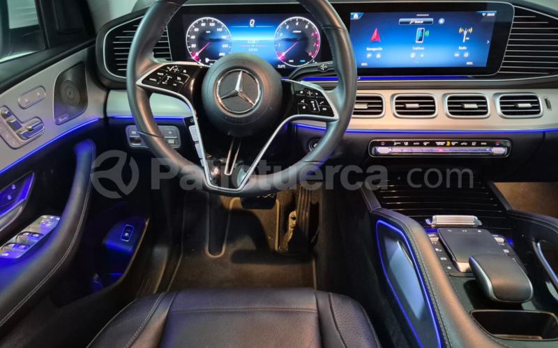 Mercedes Benz