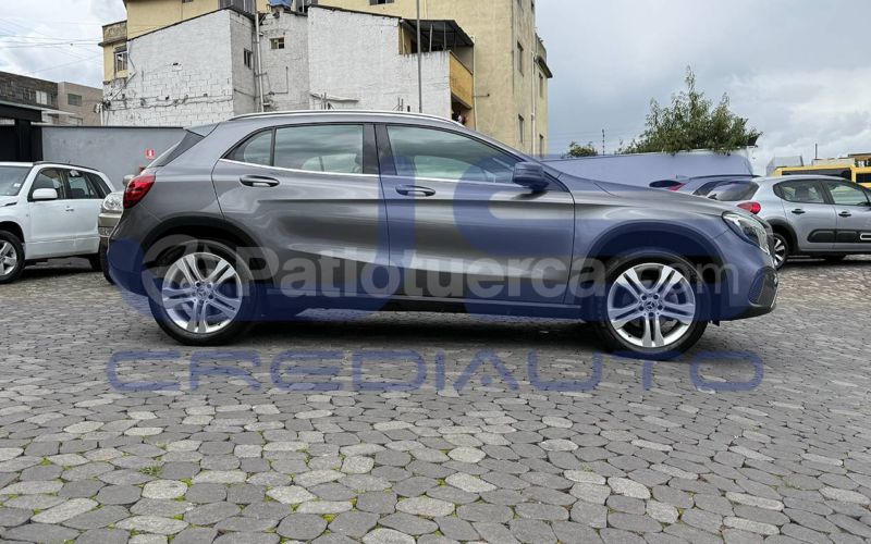 Mercedes Benz