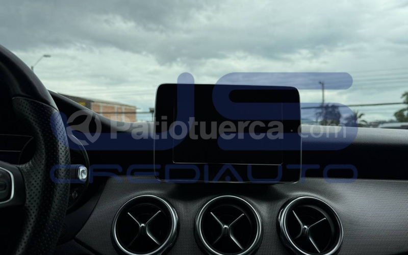 Mercedes Benz