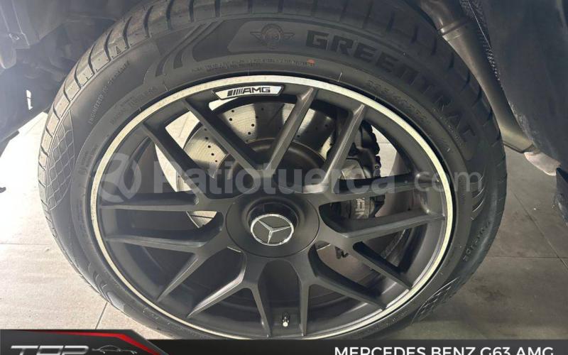 Mercedes Benz
