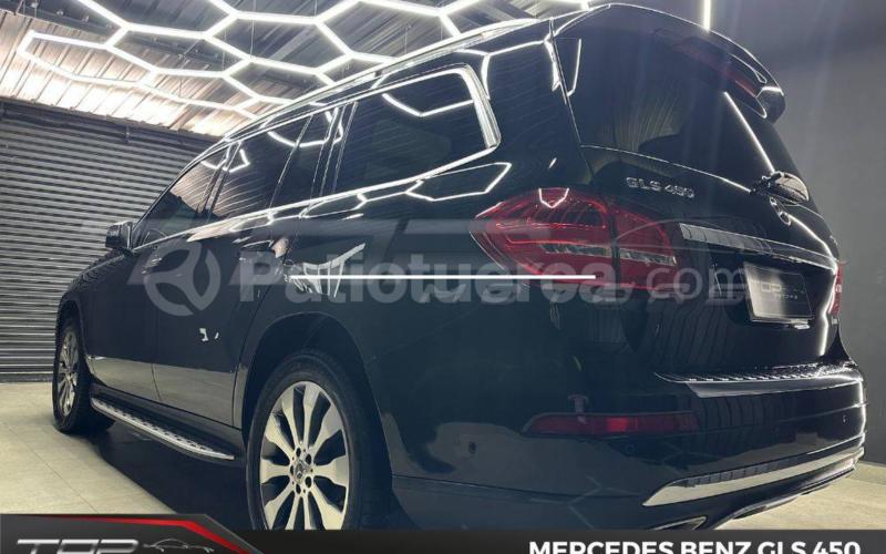 Mercedes Benz