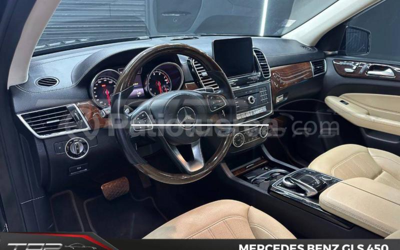 Mercedes Benz