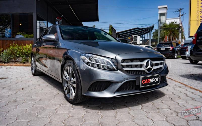 Mercedes Benz