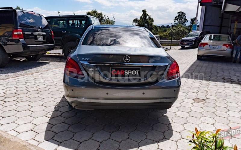 Mercedes Benz