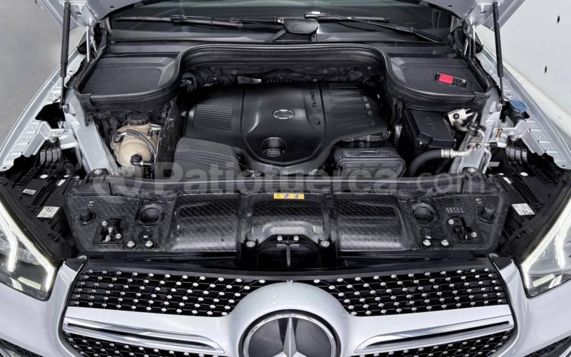 Mercedes Benz