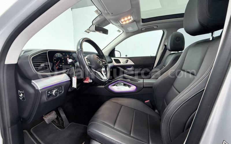Mercedes Benz