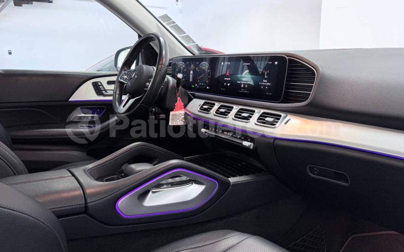 Mercedes Benz