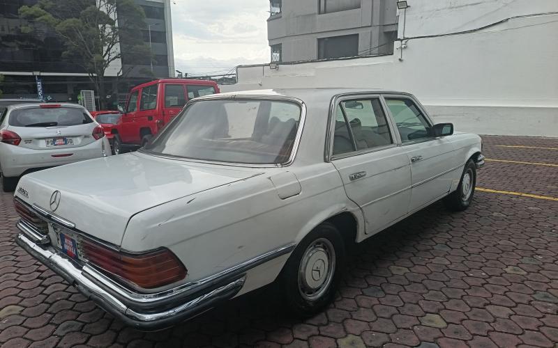 Mercedes Benz